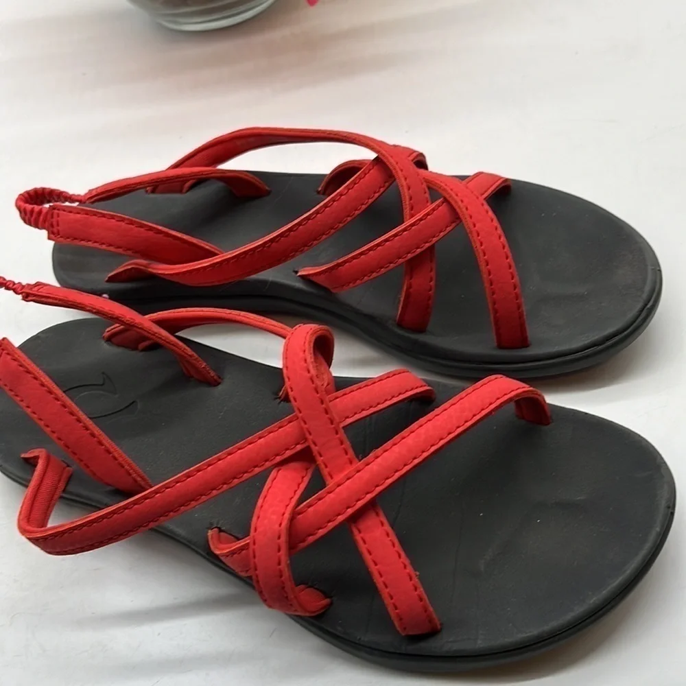 Olukai Kalupa Red Sandal Sz 3. MCS0707D